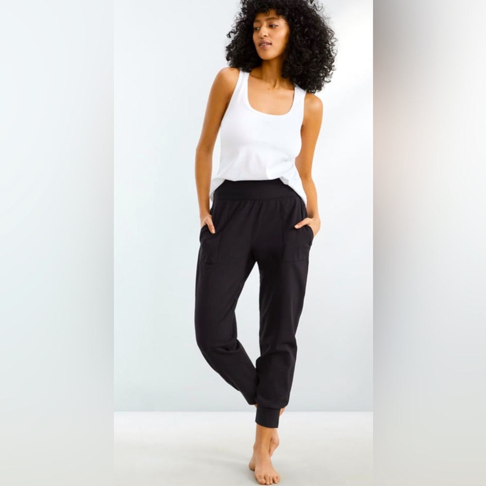 NWT BARE NECESSITIES Body Up Soft Joggers with Pockets❣️ - Picture 1 of 3